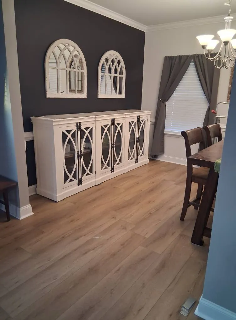 Luxury vinyl plank flooring in a dining room in Southbridge, Savannah GA